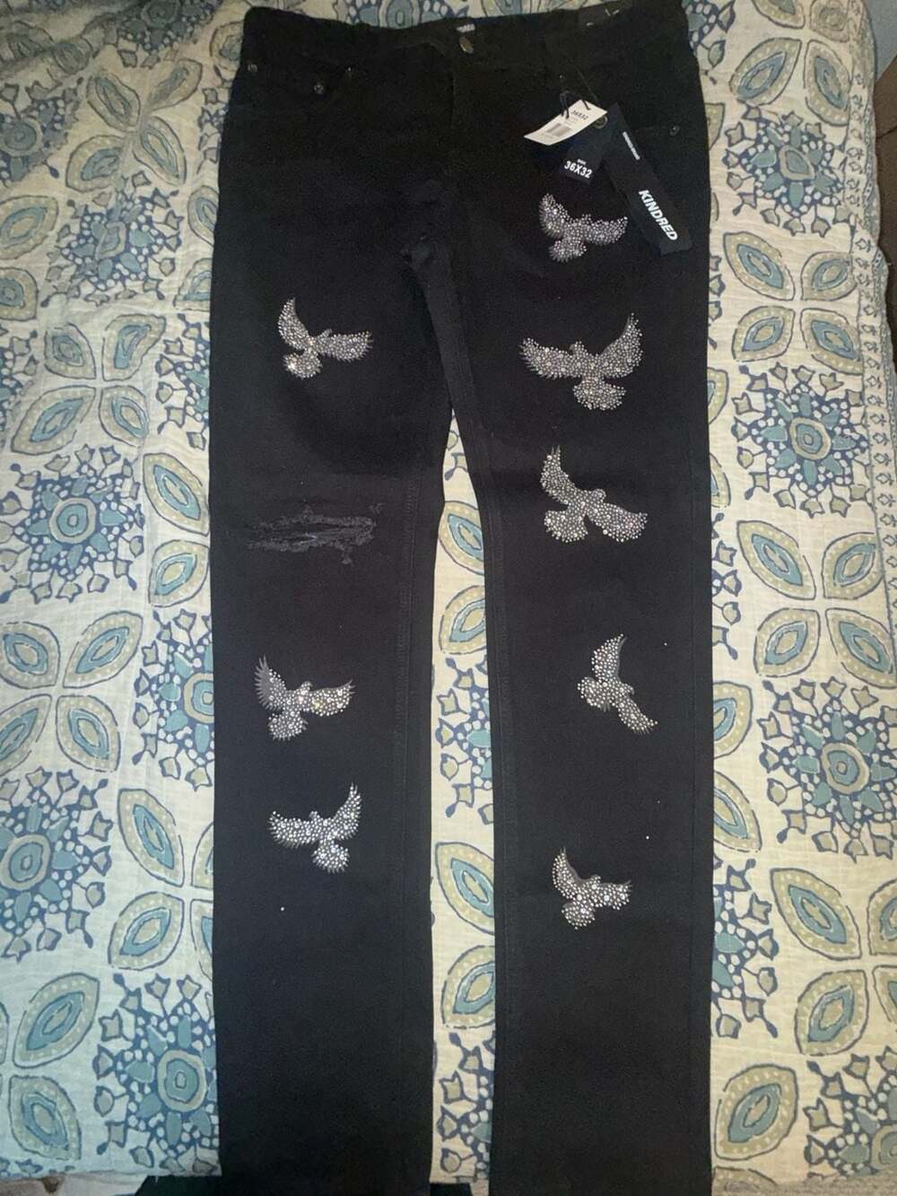 Kindred Black Jeans with Rhinestone Bird Accents Size 36x32